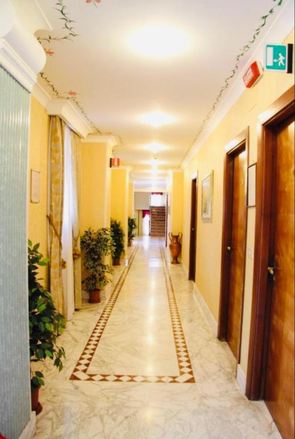 Hotel Elvira Fiuggi Εξωτερικό φωτογραφία